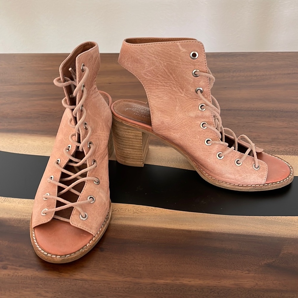 Jeffrey Campbell Free People Lace Up Blush Pink open Toe Heel Boots Size 10